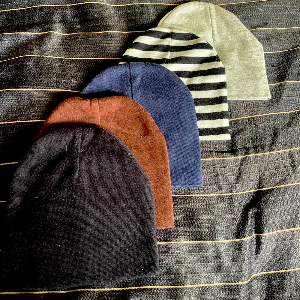 5pc newborn beanies never warn